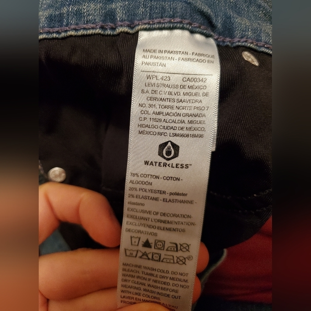 NWOT Signature by Levi Strauss Jean, straight, women size W30 L34. Faded blue. - Picture 5 of 10